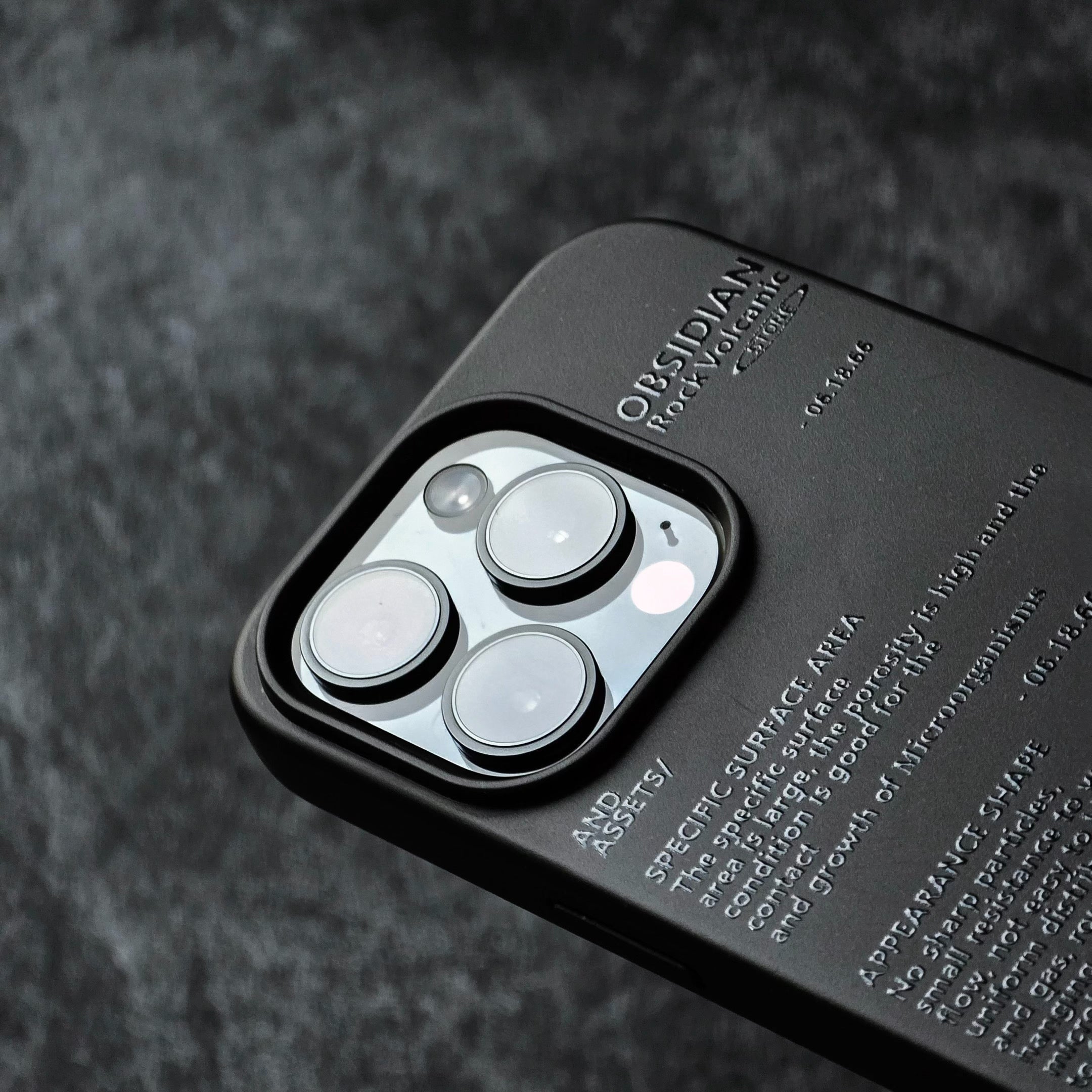 Creative Design Obsidian Case